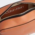 sac  bandoulire Calvin Klein