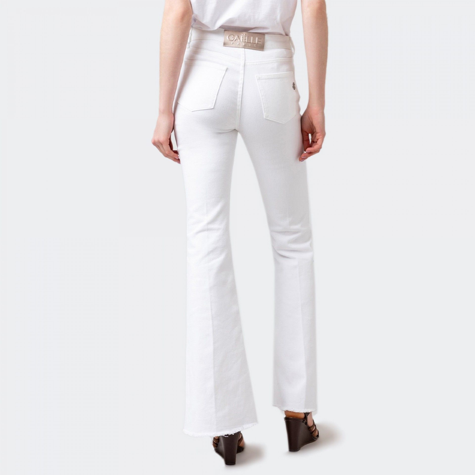 Pantalon en jean coupe évasée Gaëlle Paris