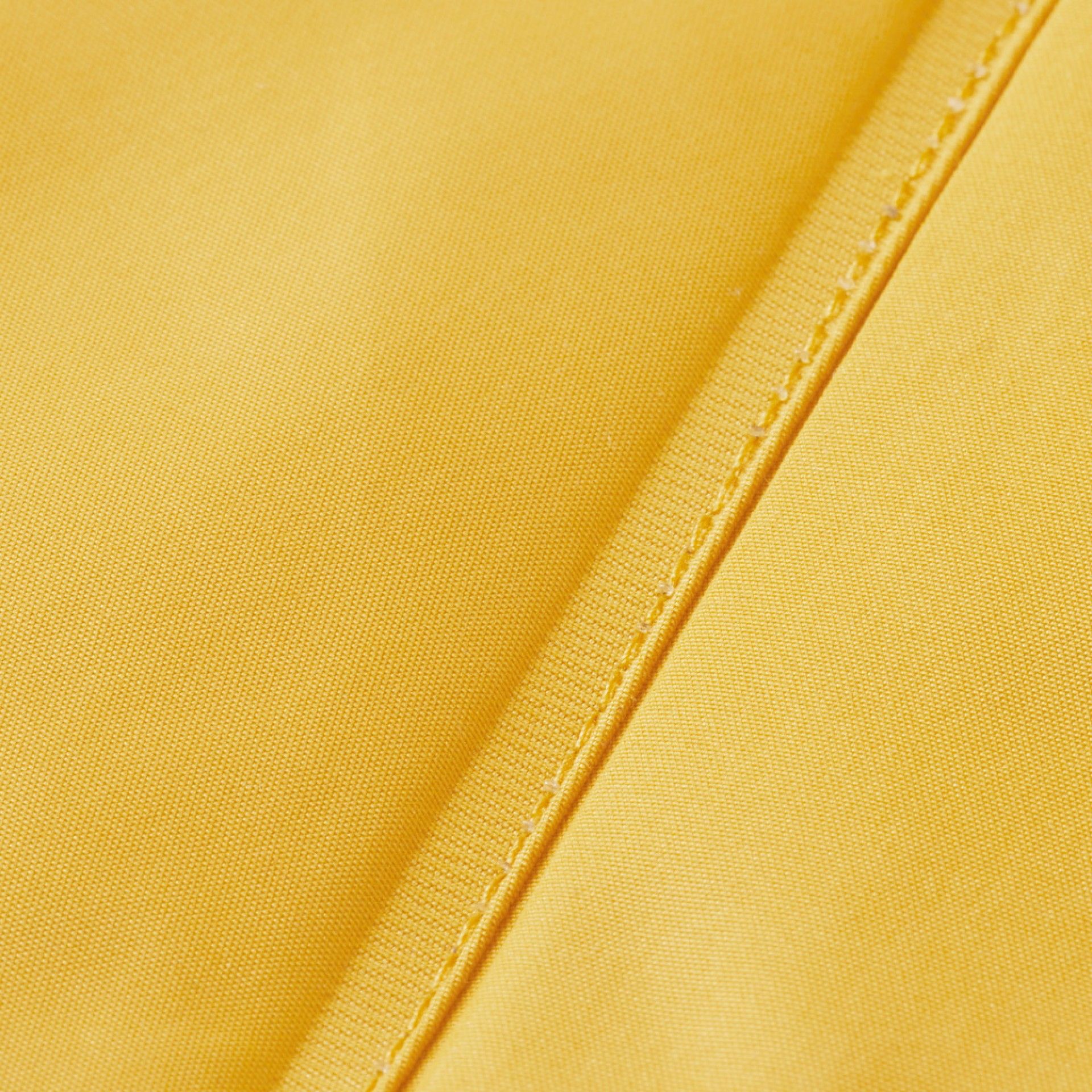 Parka impermeable con capucha y bolsillos laterales de Scotch & Soda