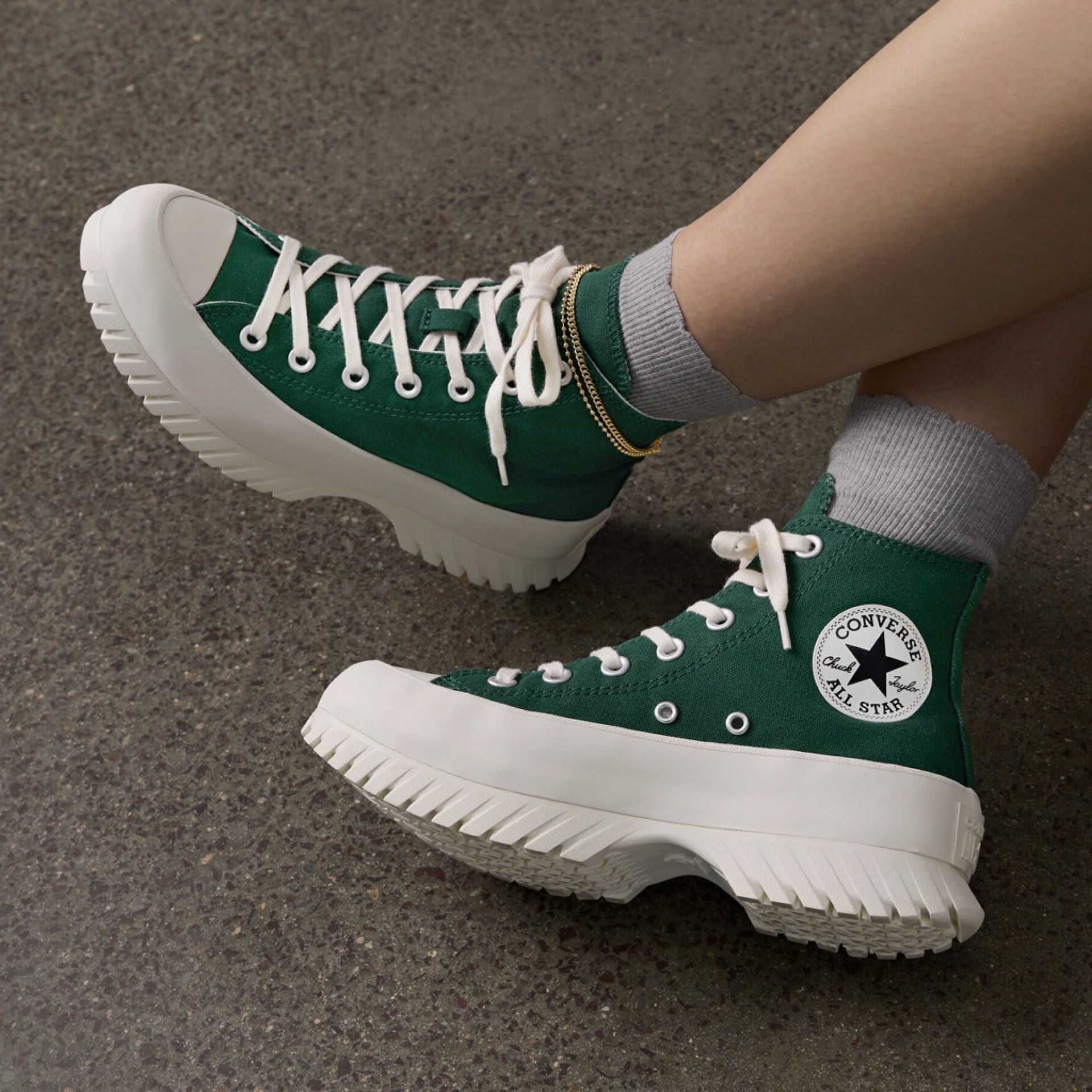 Converse Chuck Taylor All Star Lugged 2.0 Platform High Top Sneakers