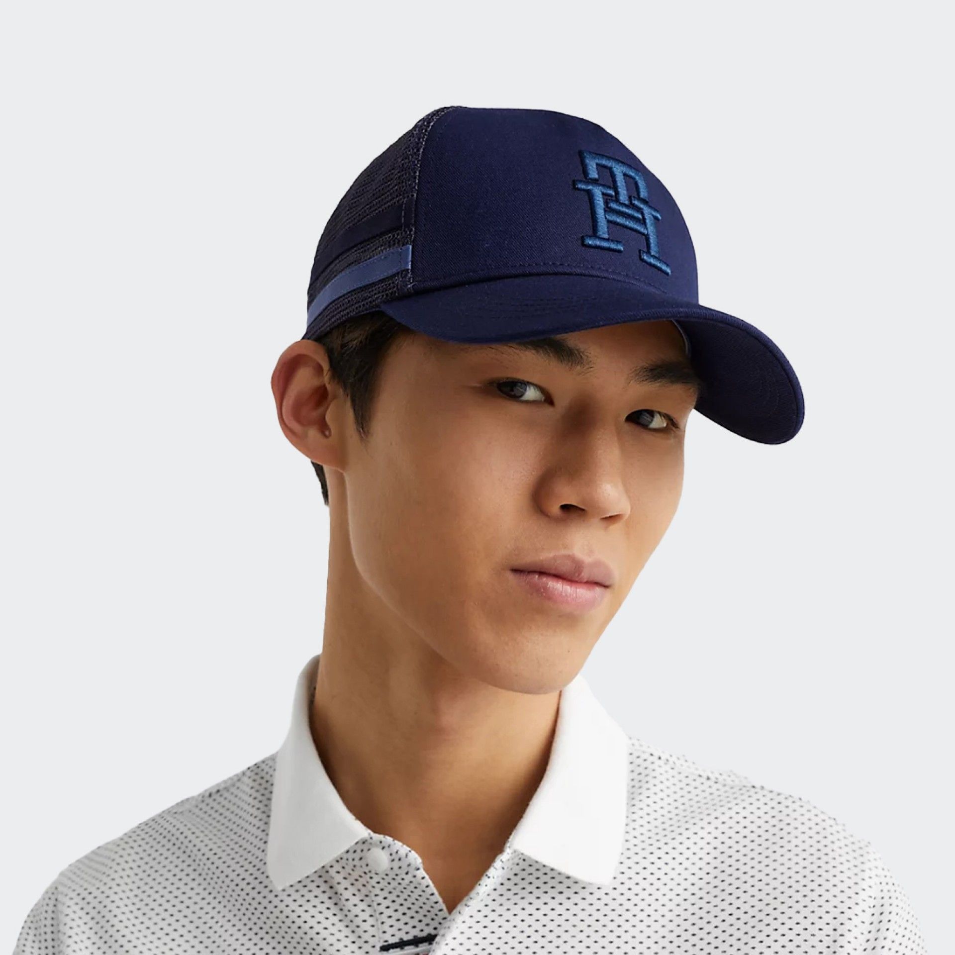 Capitán Tommy Hilfiger