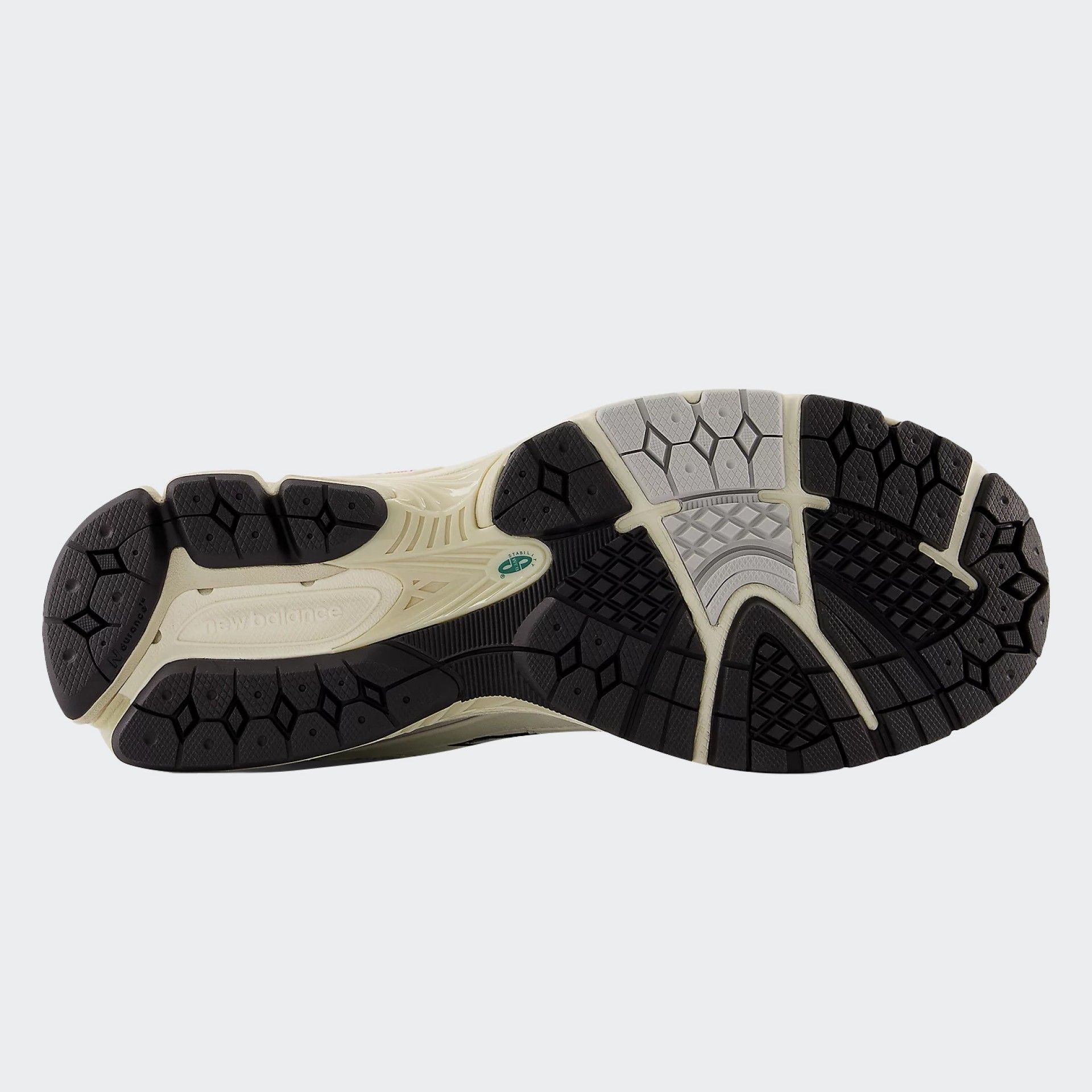 Ténis New Balance 2002R