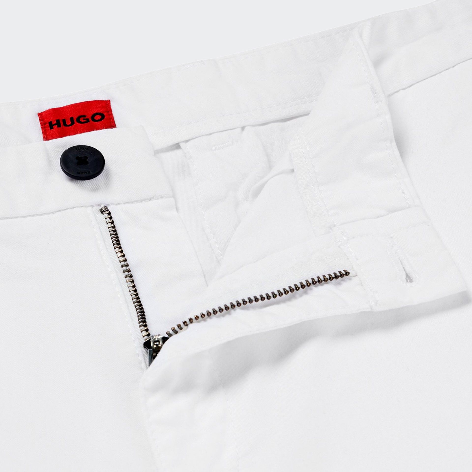 Calções HUGO Slim Fit