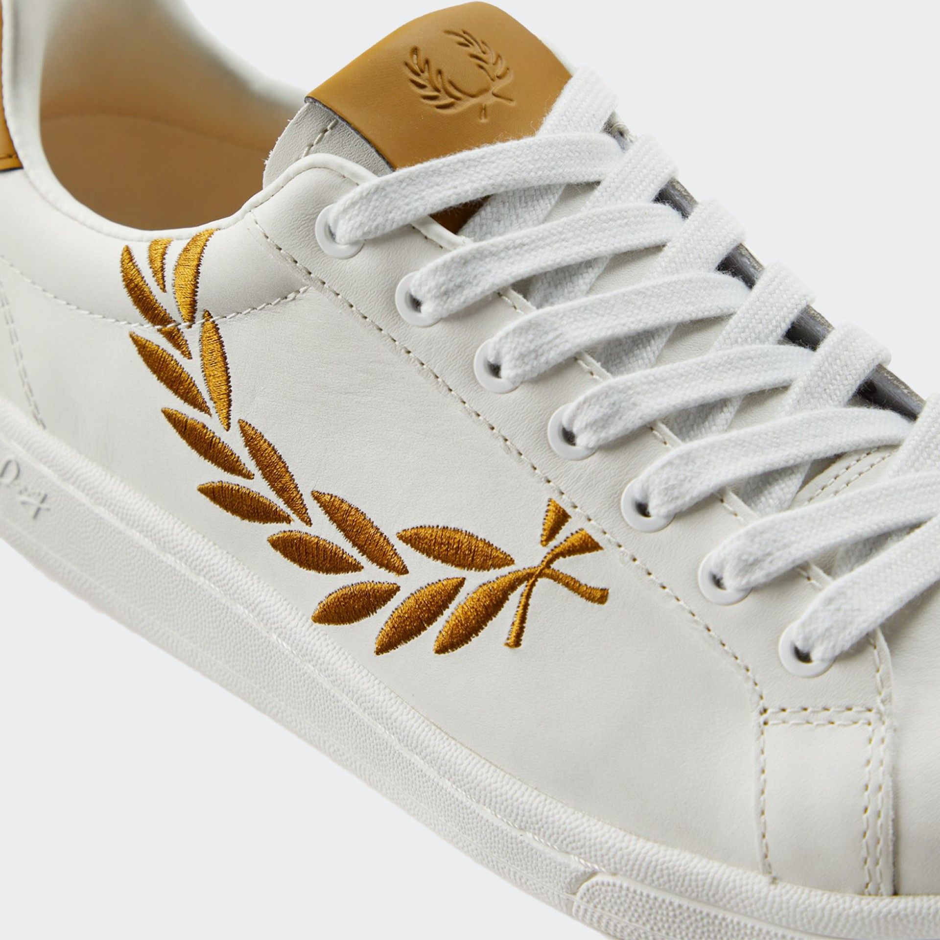 Sapatilhas em Pele Fred Perry B721