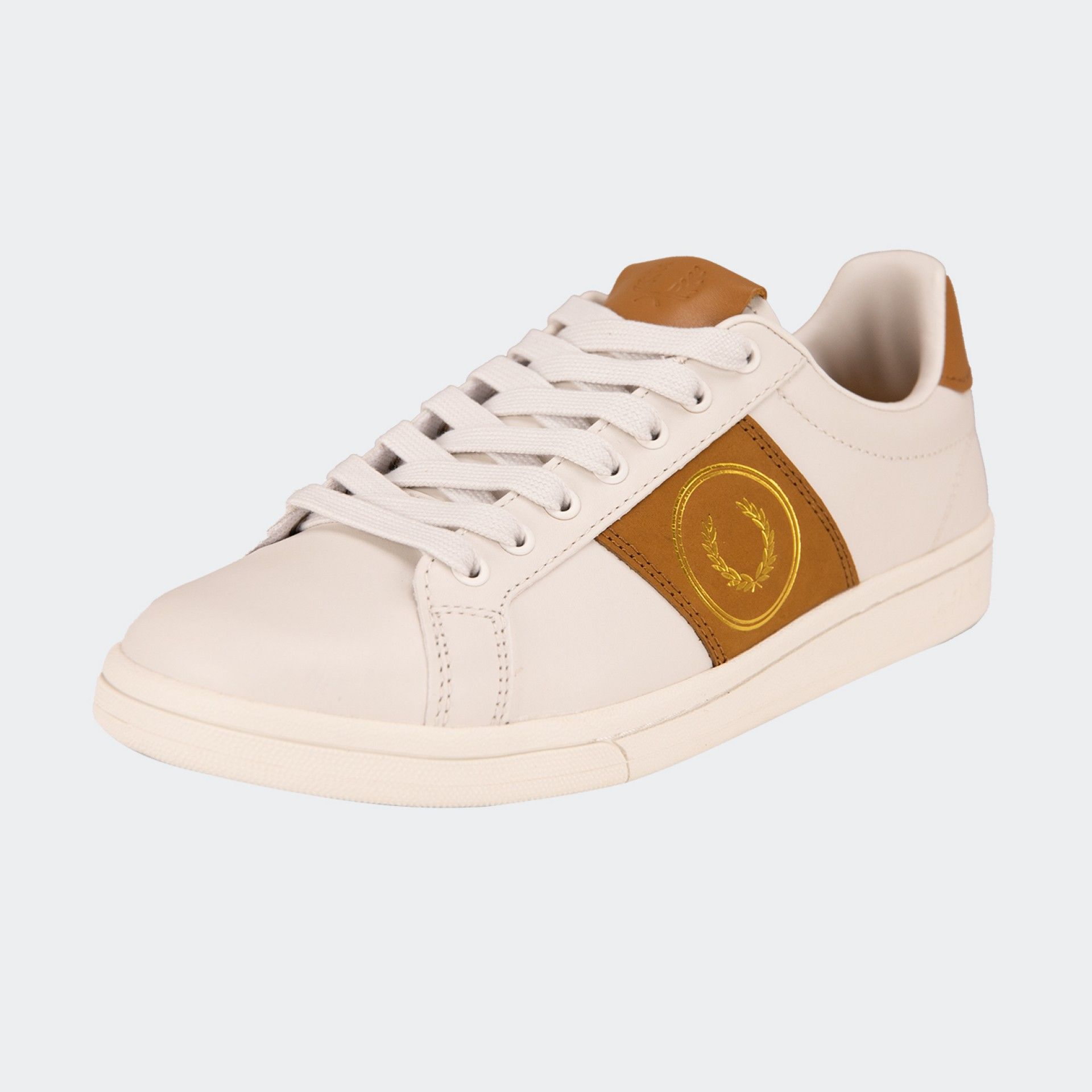 Leather trainers with Fred Perry logo B721