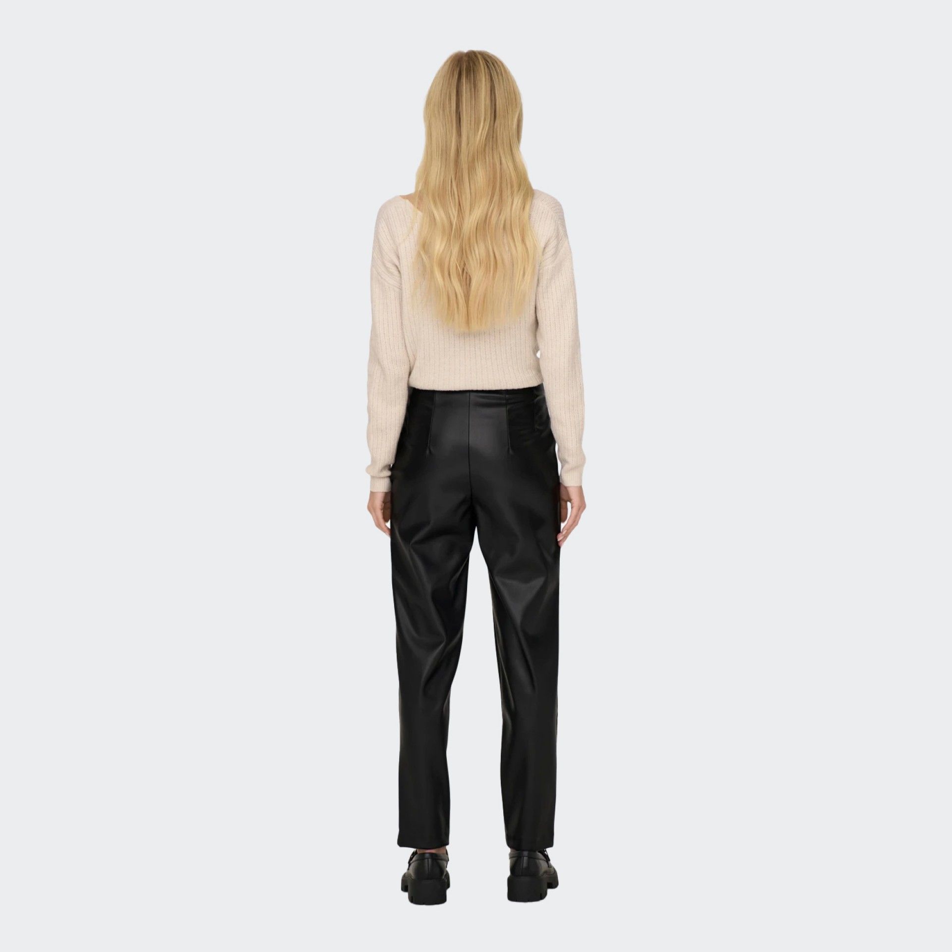 Only leather effect pants