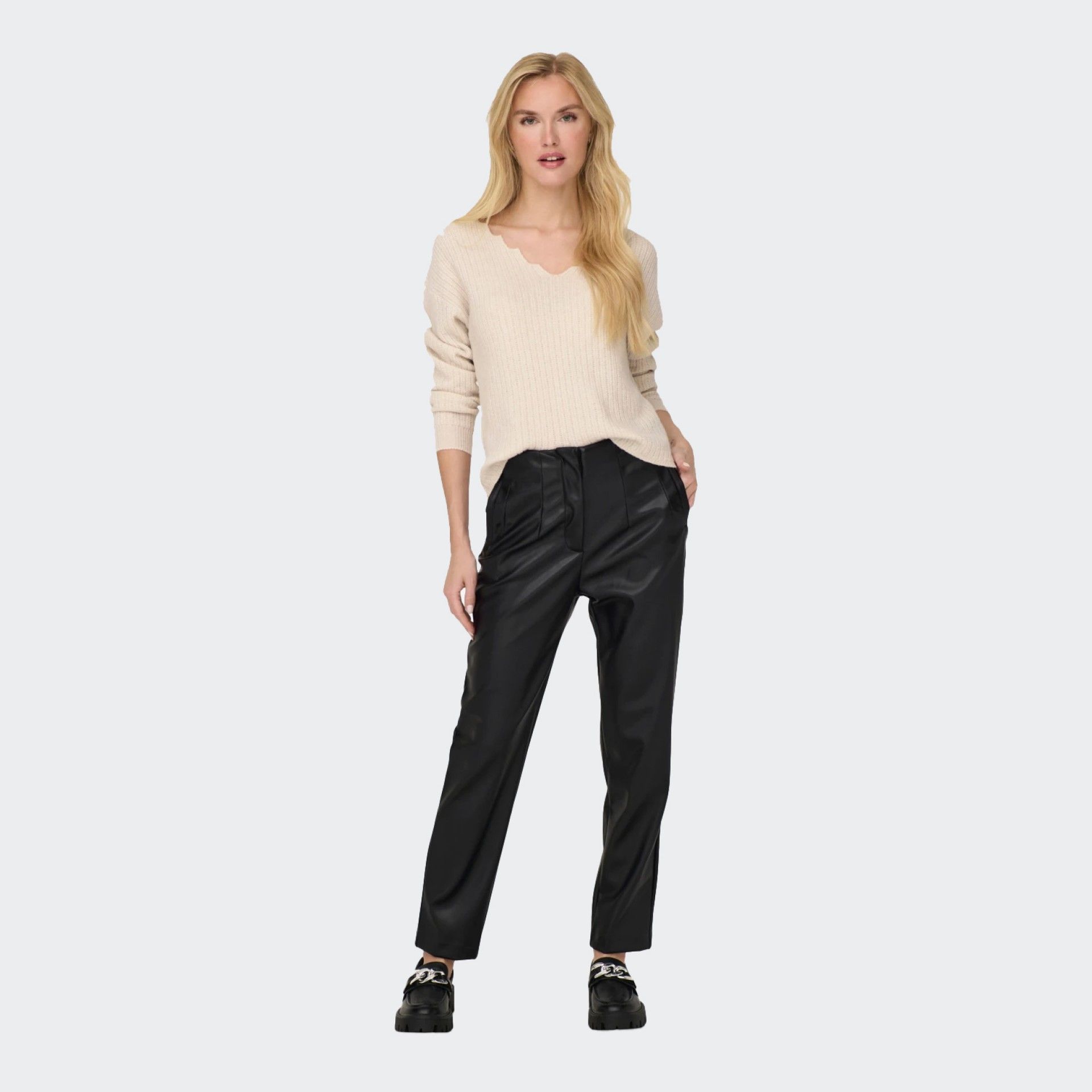 Only leather effect pants