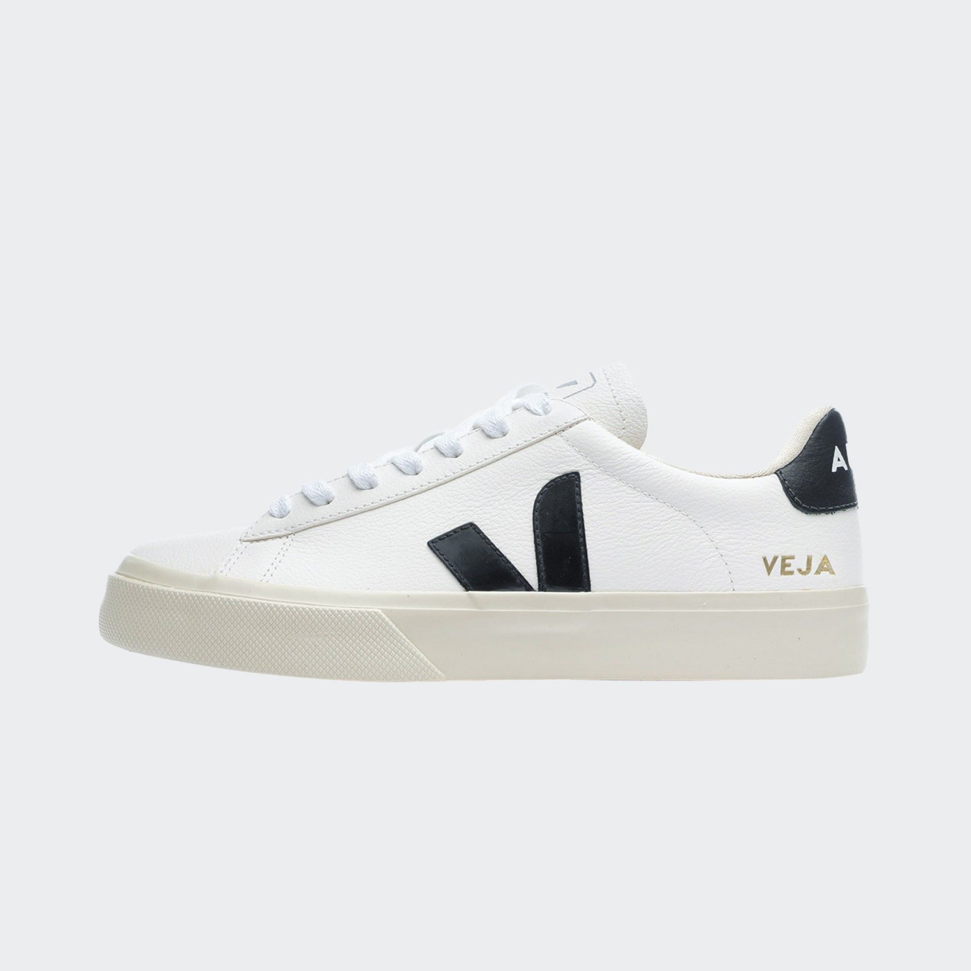 Zapatillas de piel Veja Campo