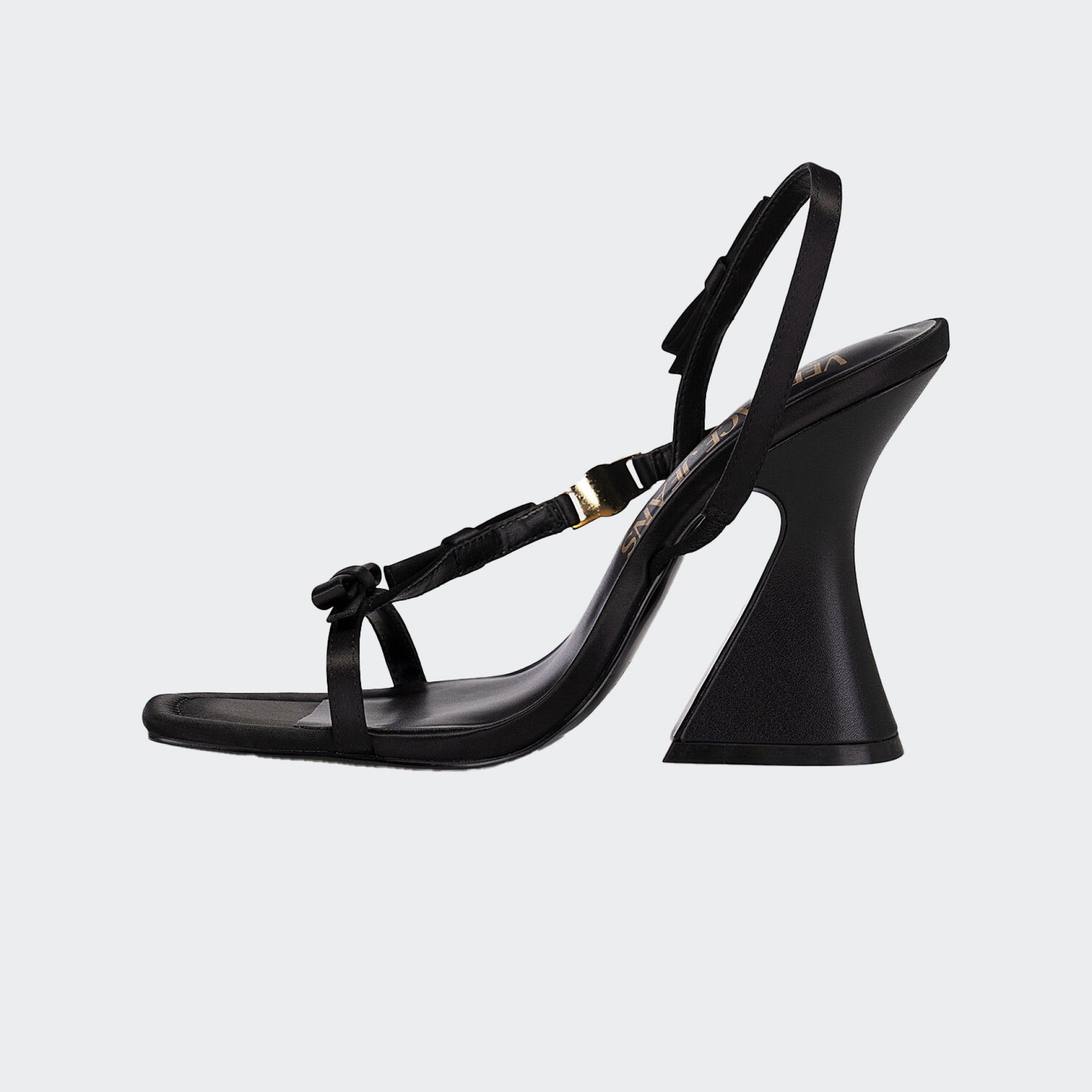 Sandália Versace Jeans Co