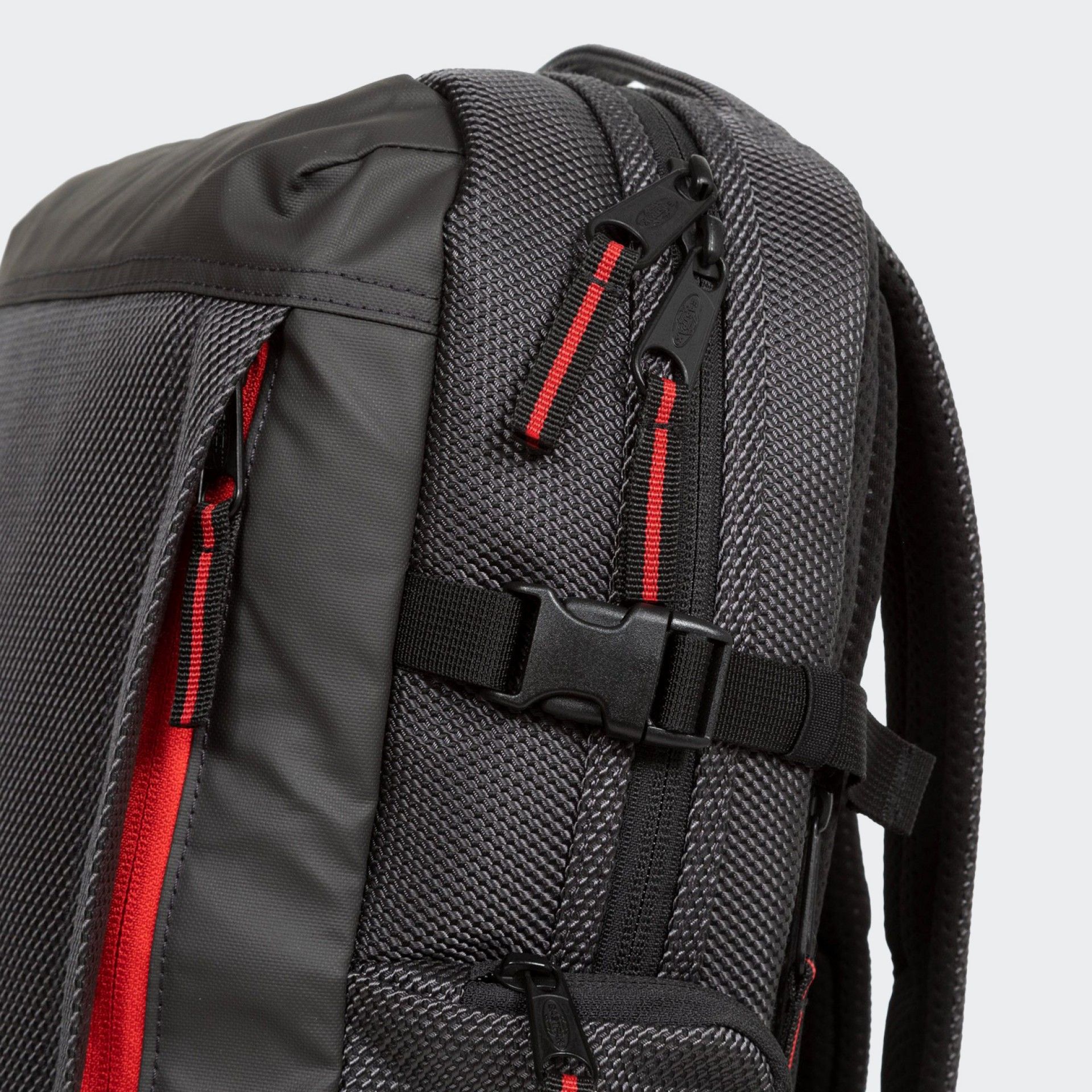 Mochila Eastpak Tecum M15 pulgadas