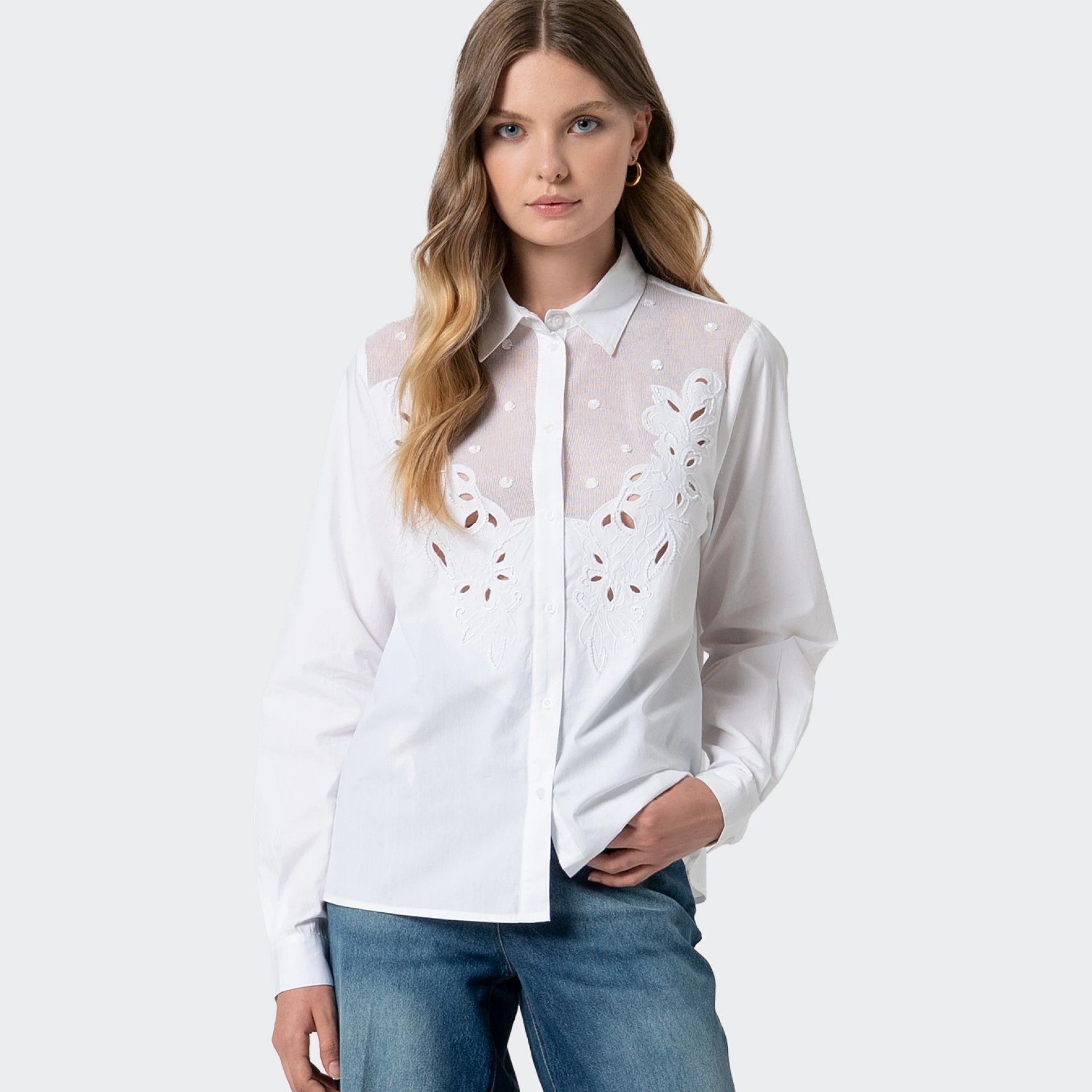 Chemise à coupe régulière avec détails brodés Fracomina