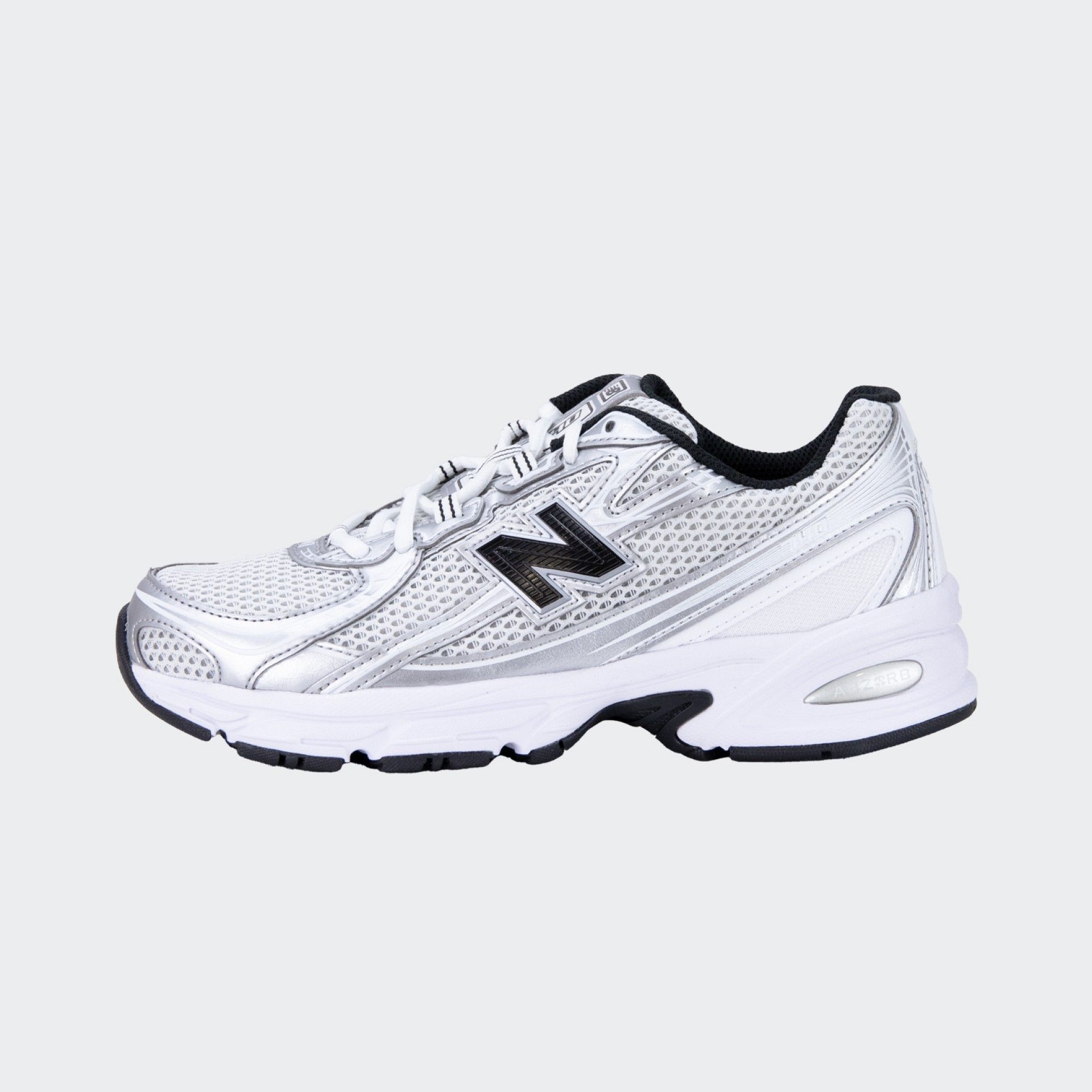 New Balance 740 Sneakers
