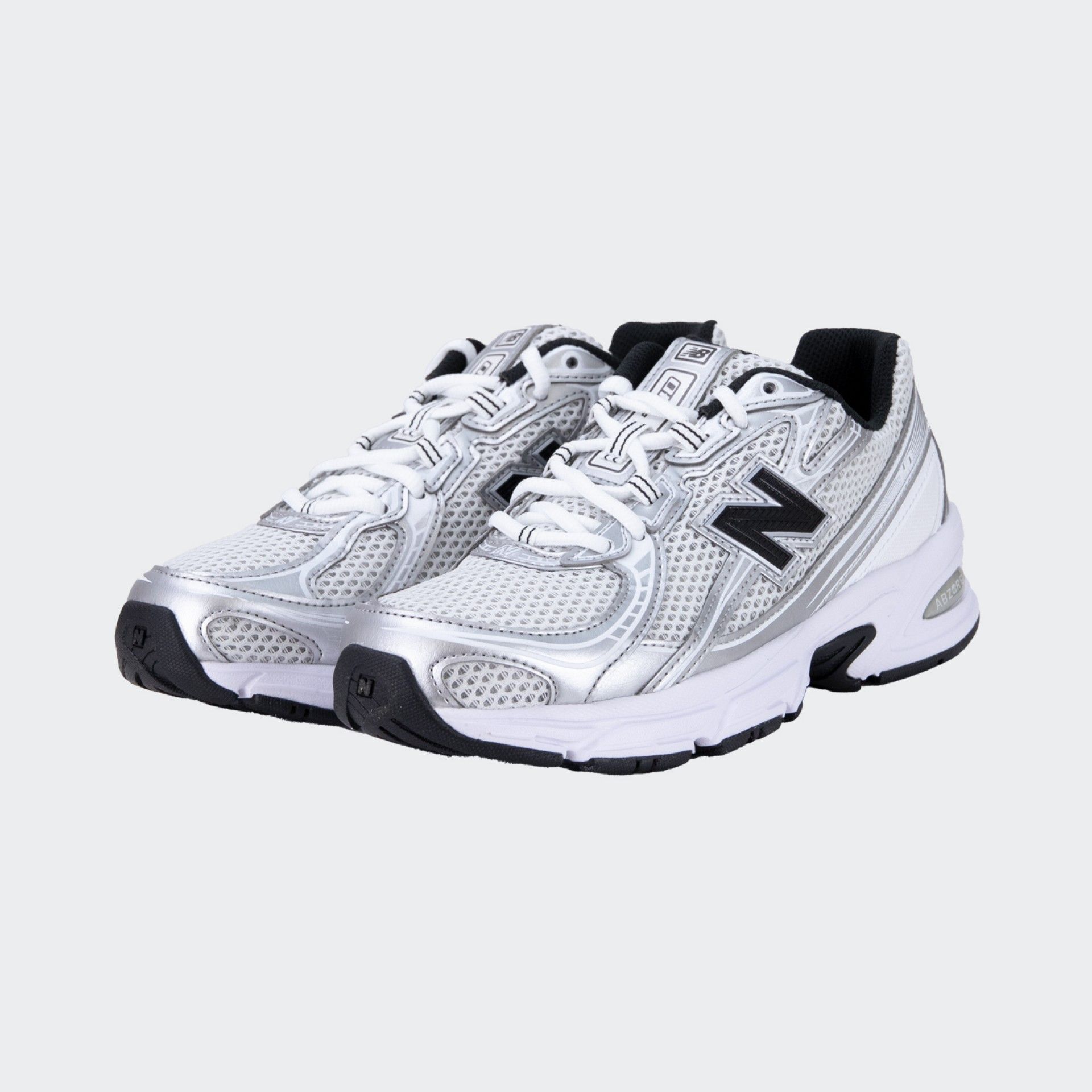 New Balance 740 Sneakers