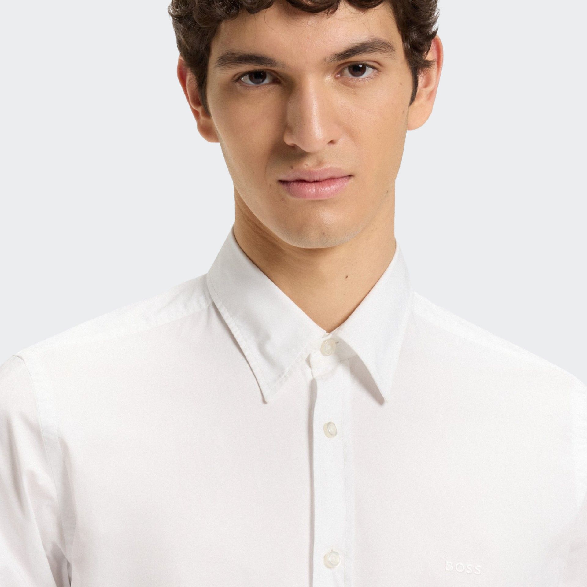 Camisa Regular Fit de popelina de algodón Boss