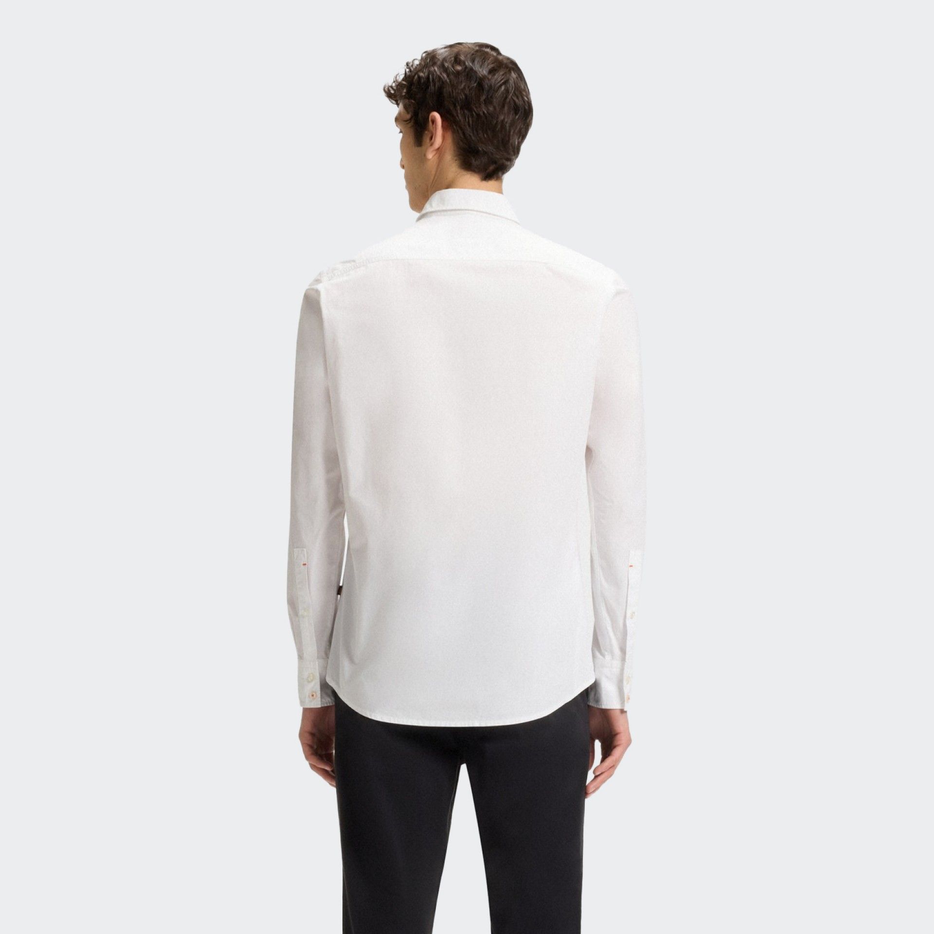 Camisa Regular Fit de popelina de algodón Boss