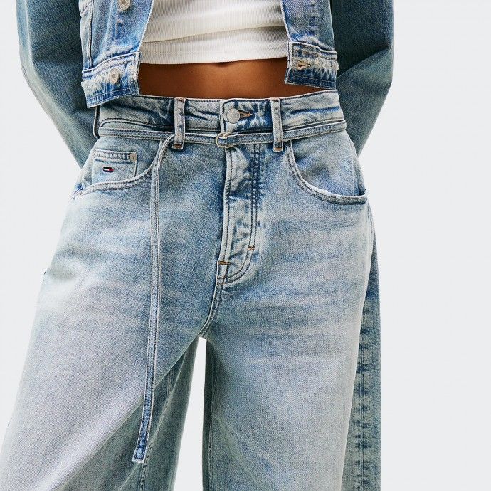 Vaqueros de tiro medio con cinturón Tommy Jeans Charlie