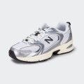 Sapatilhas New Balance 53