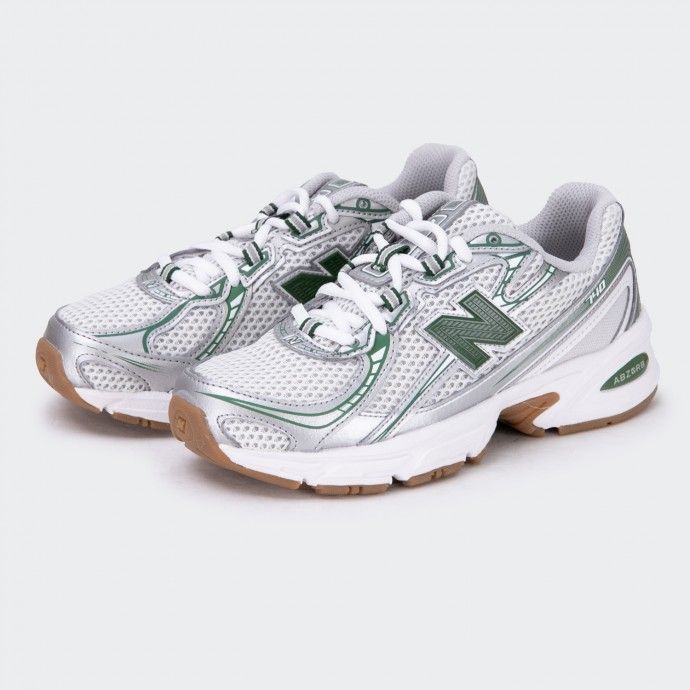 New Balance 740 Sneakers