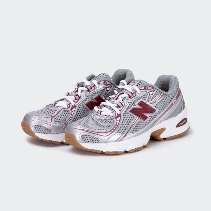 New Balance 740 Sneakers