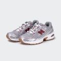 New Balance 740 Sneakers