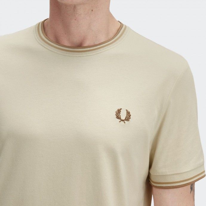 Camiseta Fred Perry con doble borde M1588V