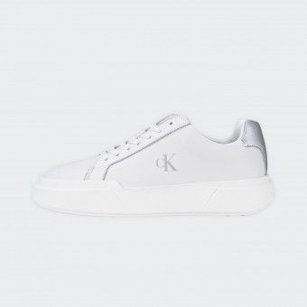 Zapatillas de plataforma con el logotipo de Calvin Klein