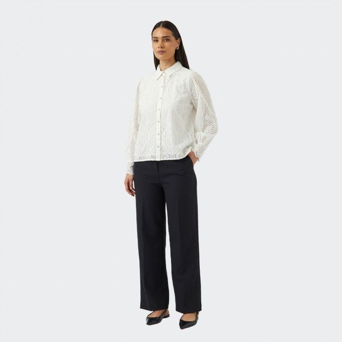 Camisa con bordado inglés YAS