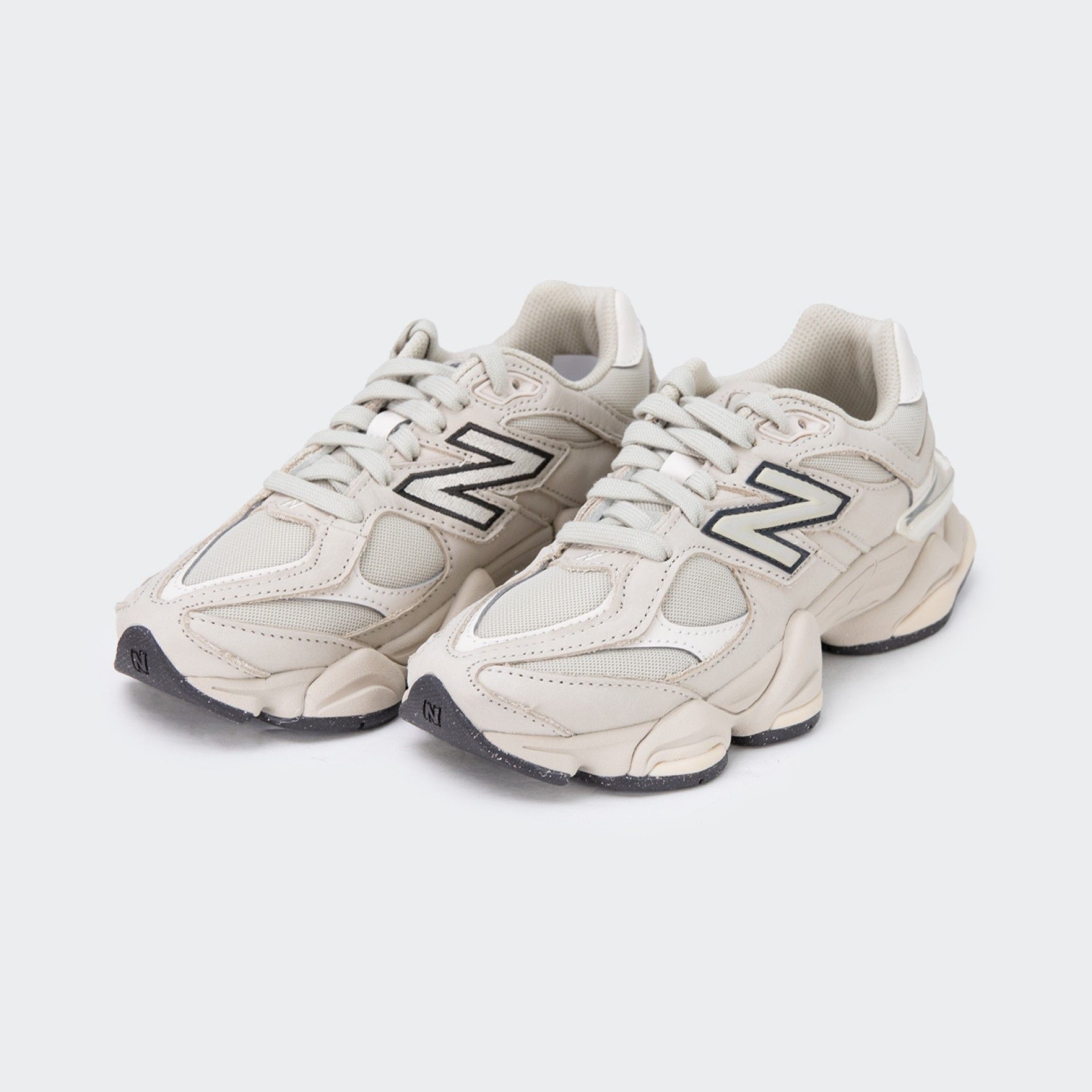 New Balance 9060 Sneakers