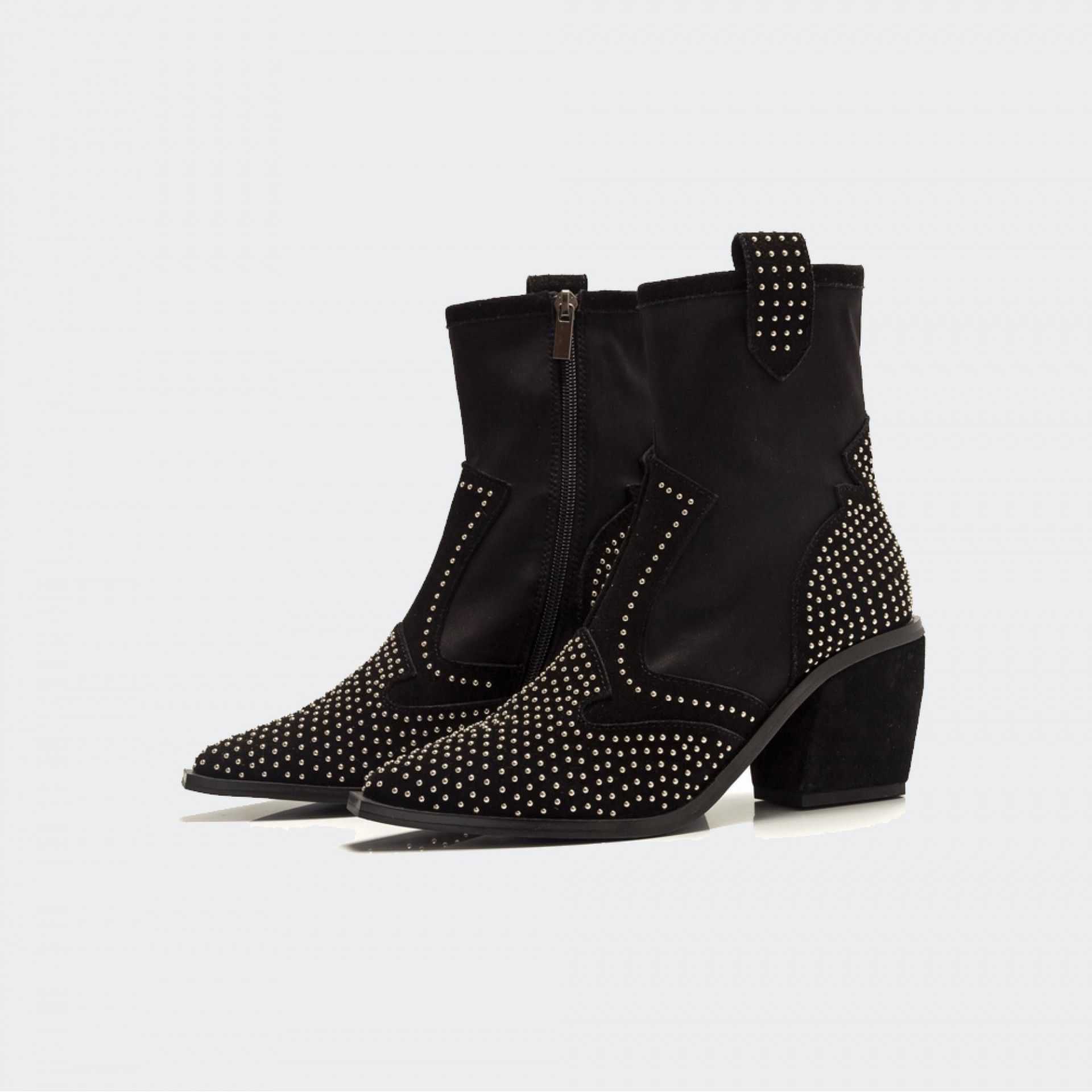 Botines con tachuelas Sixty Seven