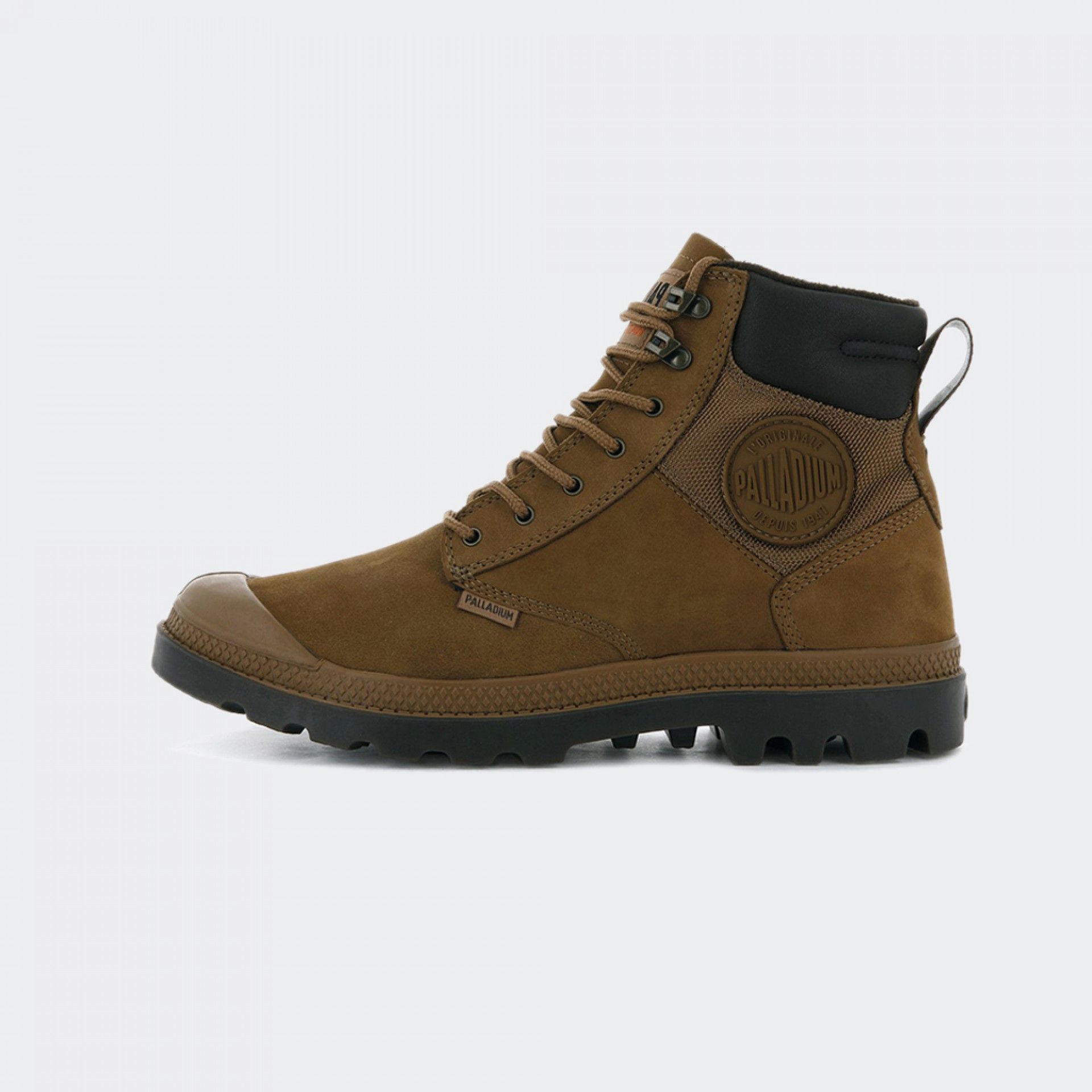 Bota Palladium