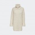 Uniquement un pull en tricot Uniquement un pull en tricot