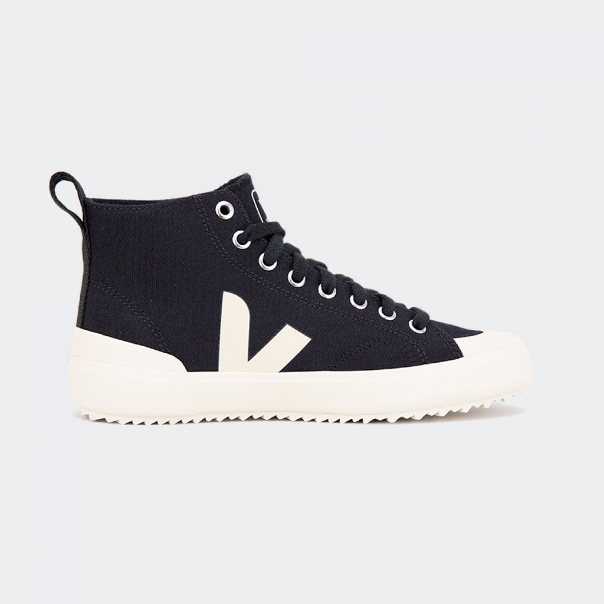 Veja Nova HT Sneakers