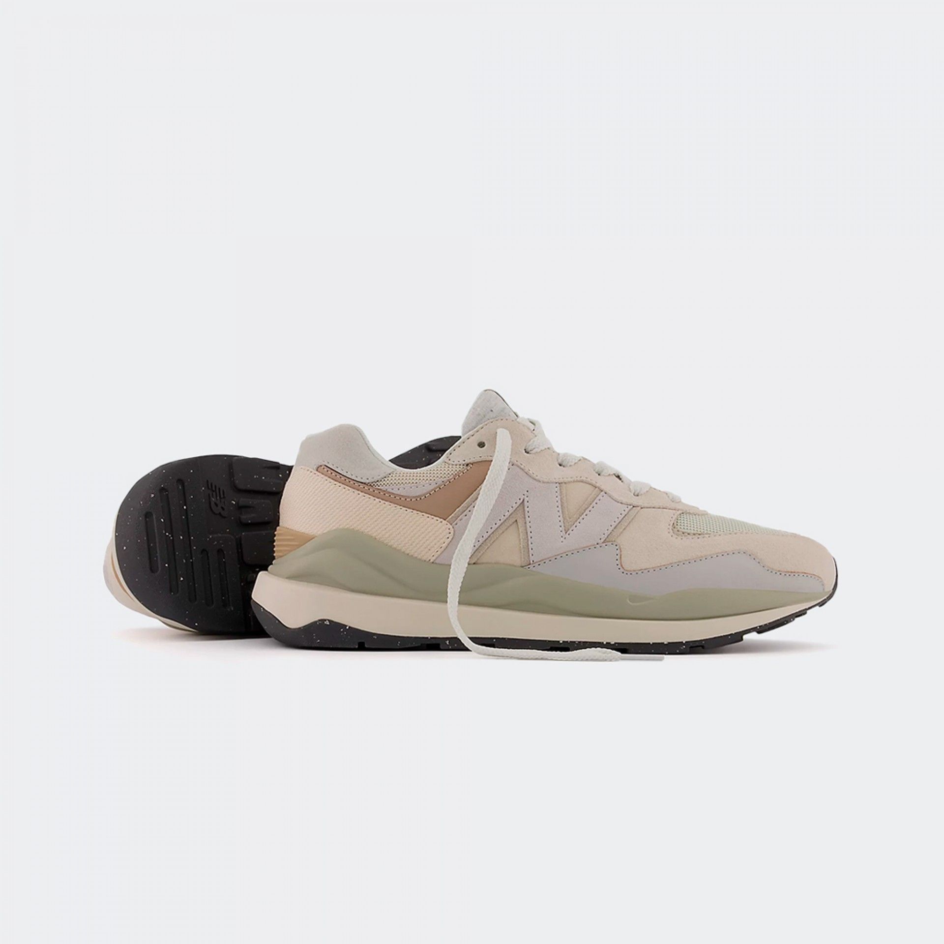 New Balance 5740 Trainers