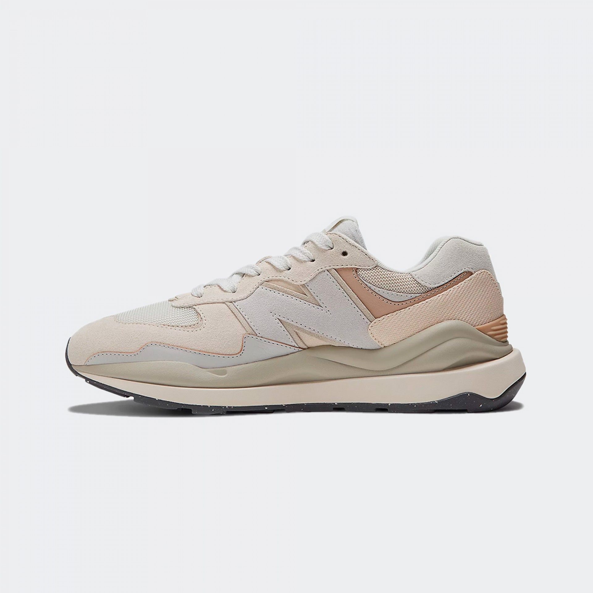 New Balance 5740 Trainers