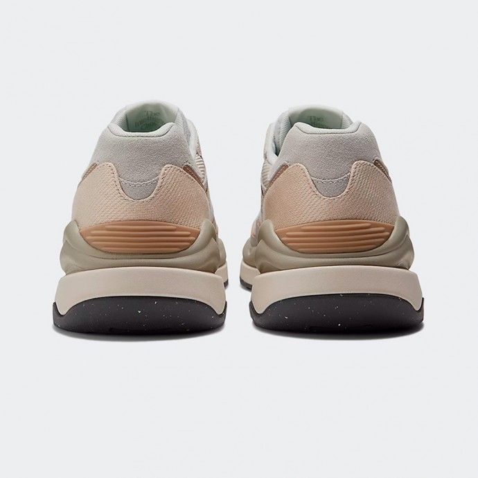 New Balance 5740 Trainers