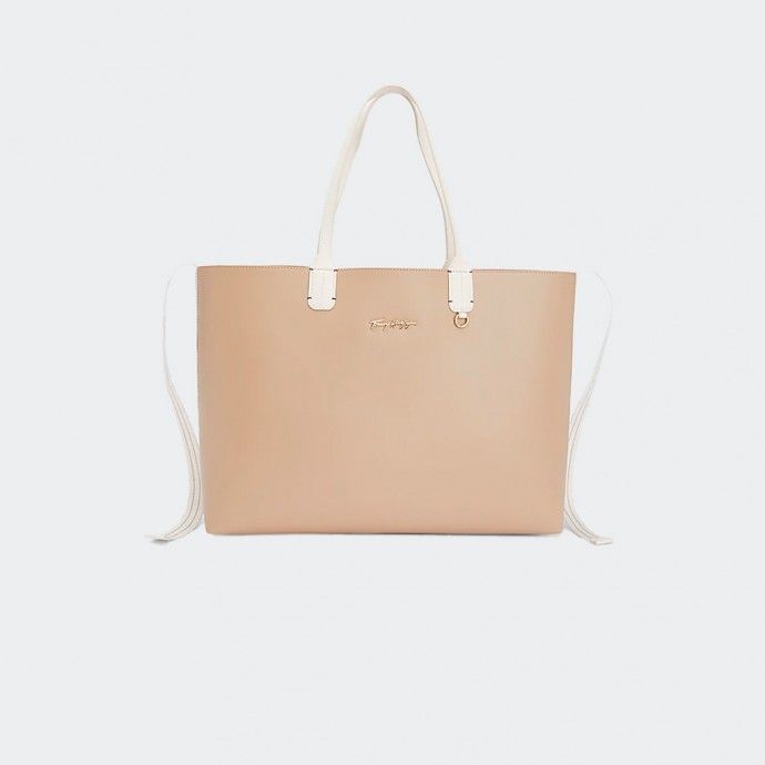 Tommy Hilfiger shoulder bag