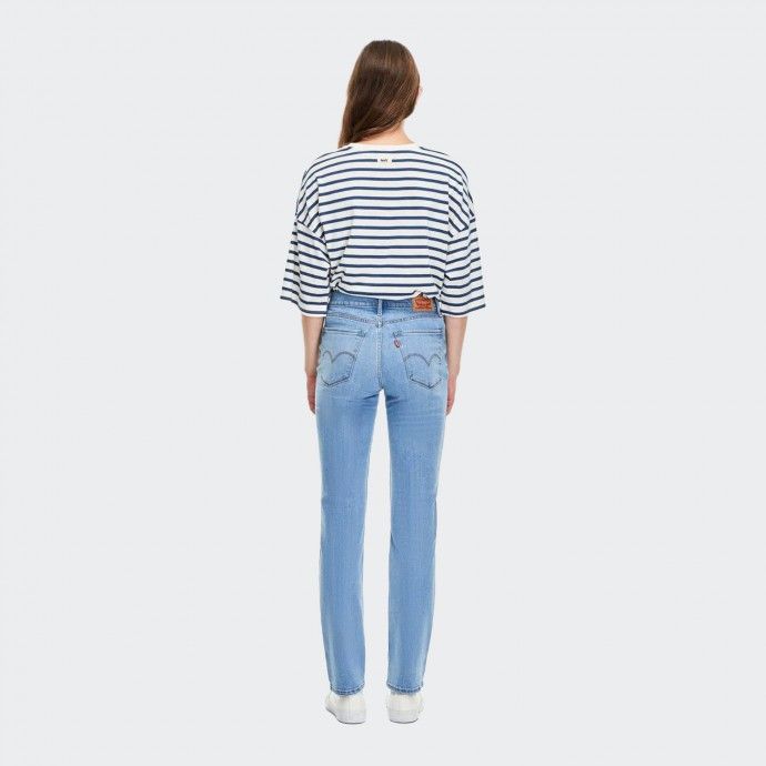 Cal�a Levis