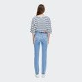 Cal�a Levis