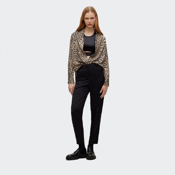 Black Hugo Top