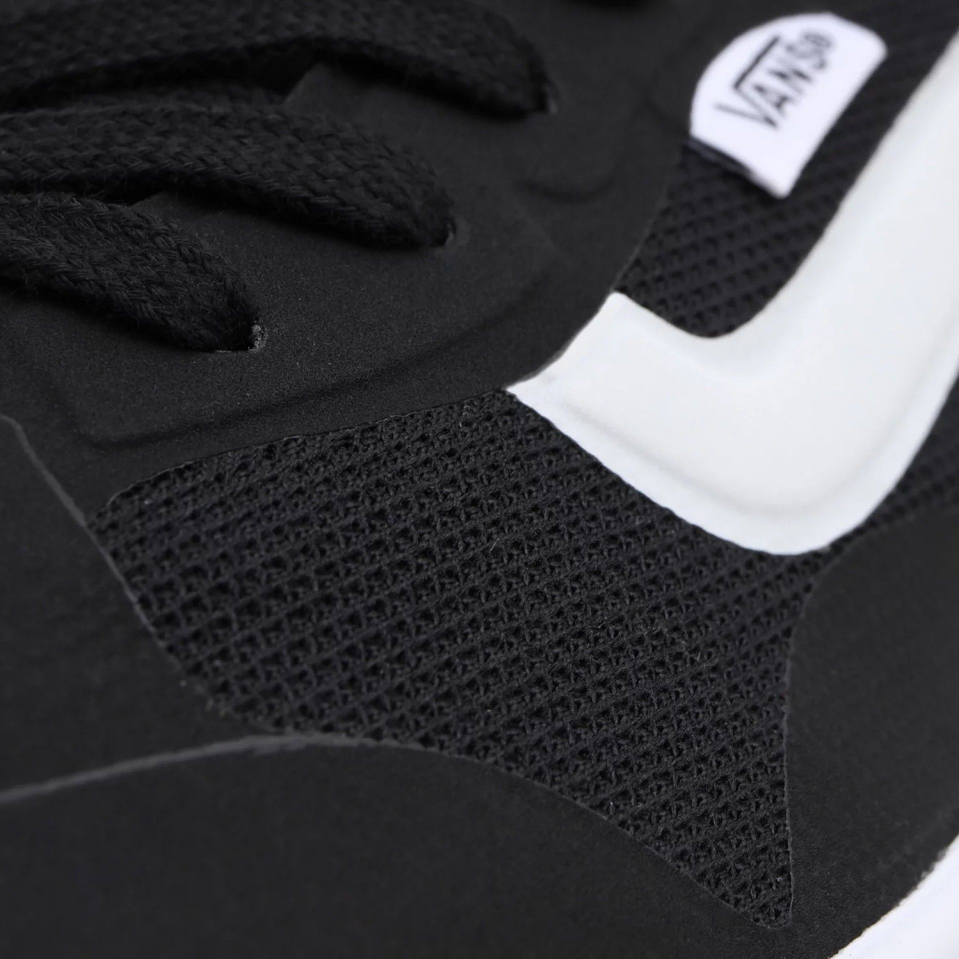 Zapatillas Vans Exo Ultrarange Negras