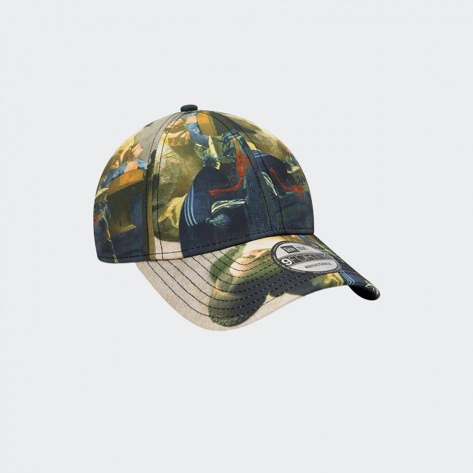 Gorra New Era FORTY con estampado Louvre
