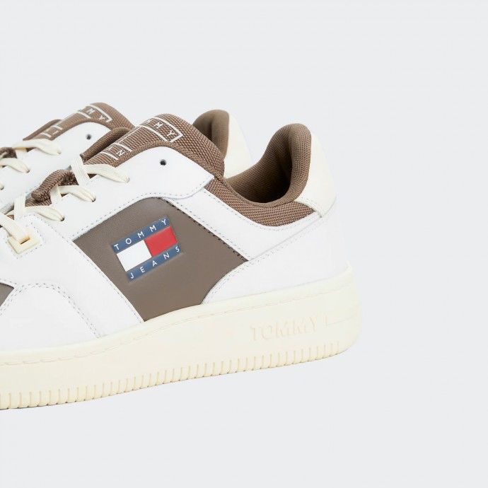 Tenis Tommy