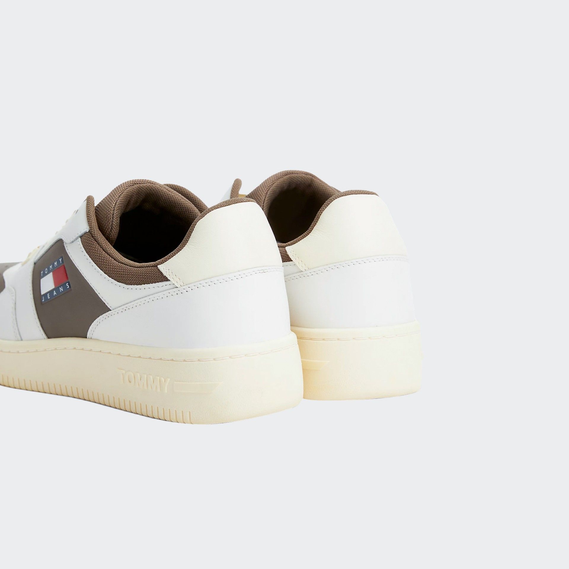 Tenis Tommy