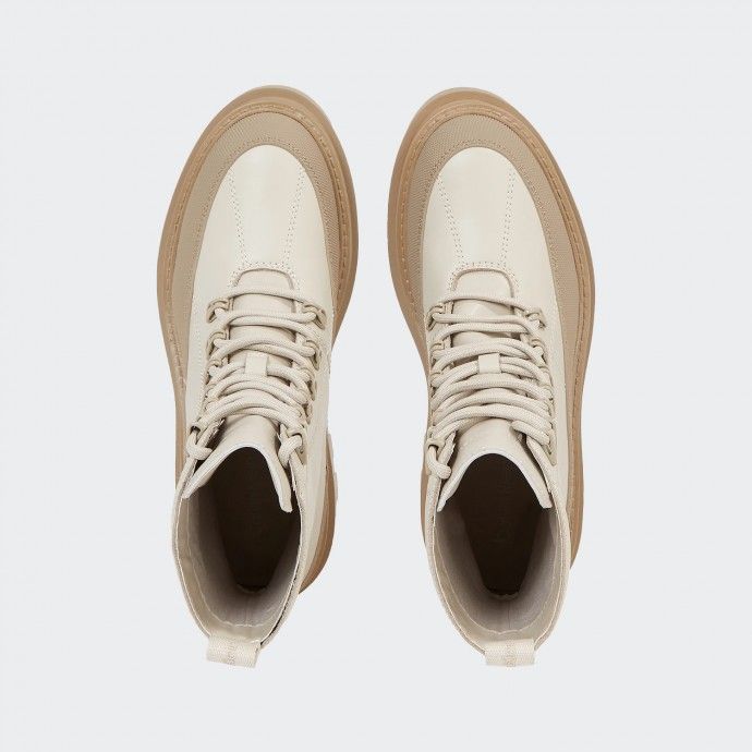 Calvin Klein Boots Cream