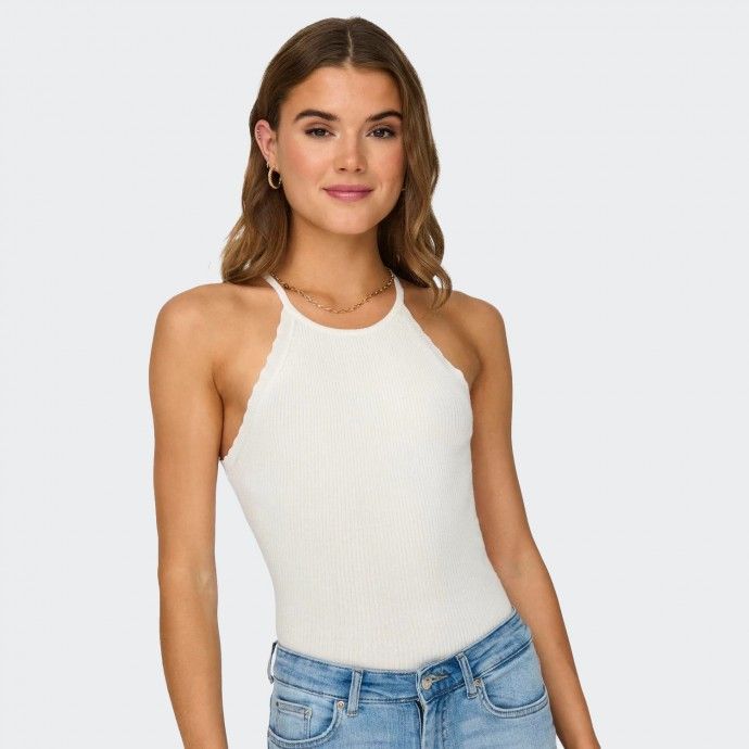 Mantente cómodo y elegante con este top de punto suave, perfecto para cualquier ocasión y temporada.