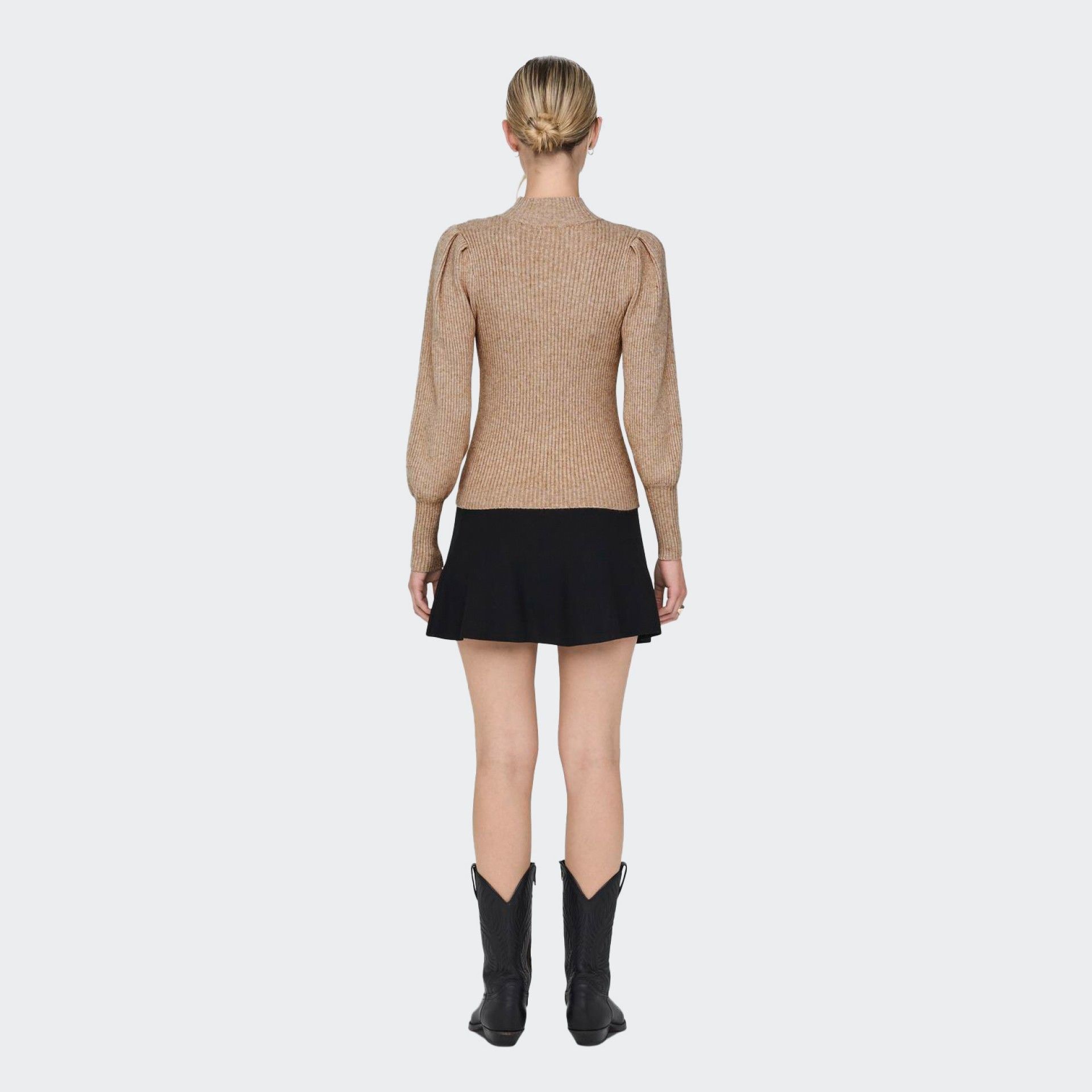 Only suéter beige