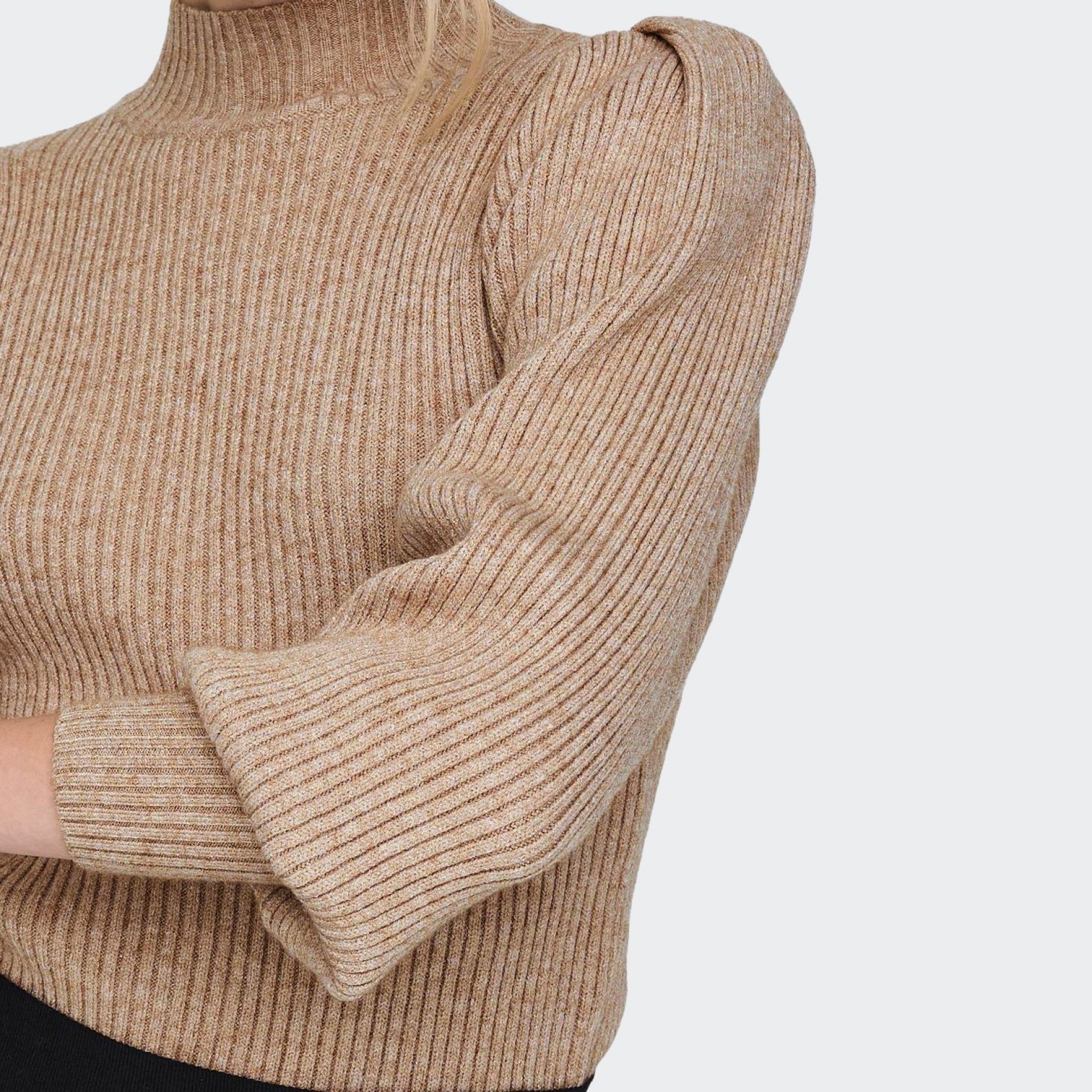 Only suéter beige