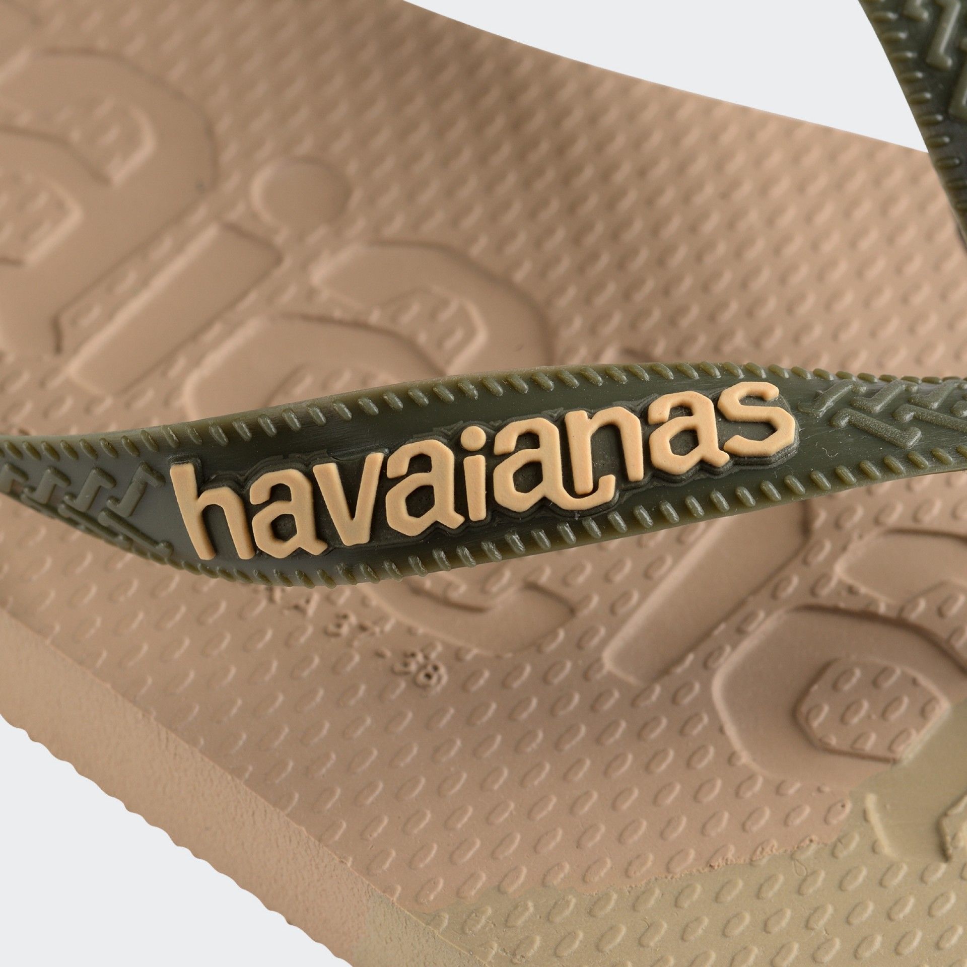 Chinelo Havaianas Top Logomania Colors