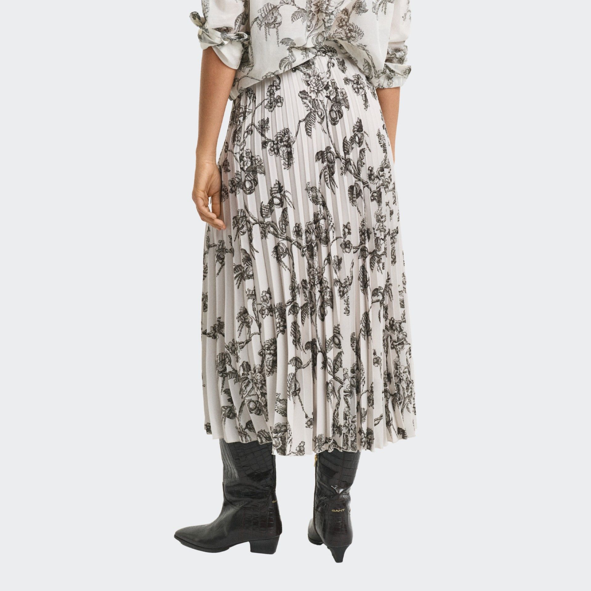 Long pleated skirt with Tree Gant print