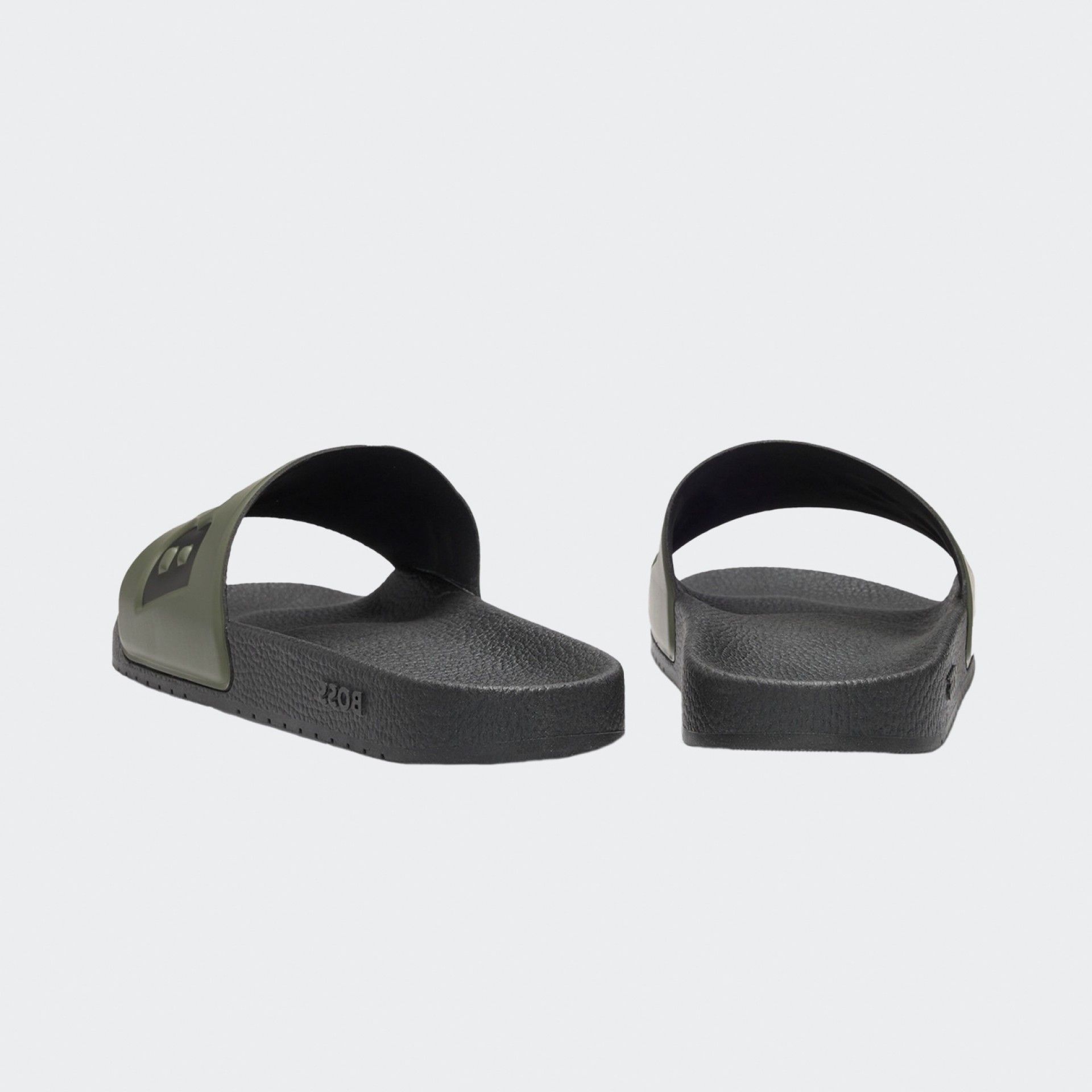 Chanclas con gran detalle del logotipo Boss
